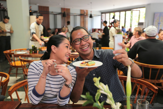 Friends from Sofitel Bali Nusa Dua doing a Foodfie.