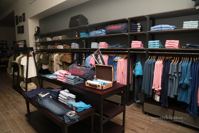 Inside Napapijri Capitol Piazza Store in Singapore | SUPERADRIANME.com Inside Napapijri Capitol Piazza Store in Singapore