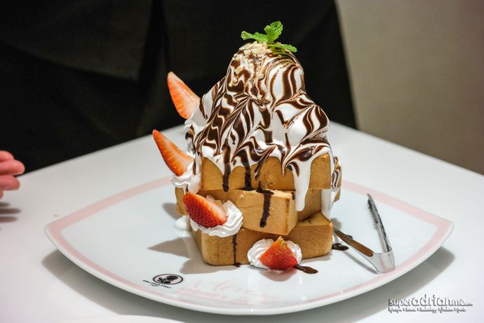 Dazzling Cafe Singapore - Hazelnut Chocolate Honey Toast at S$19.90