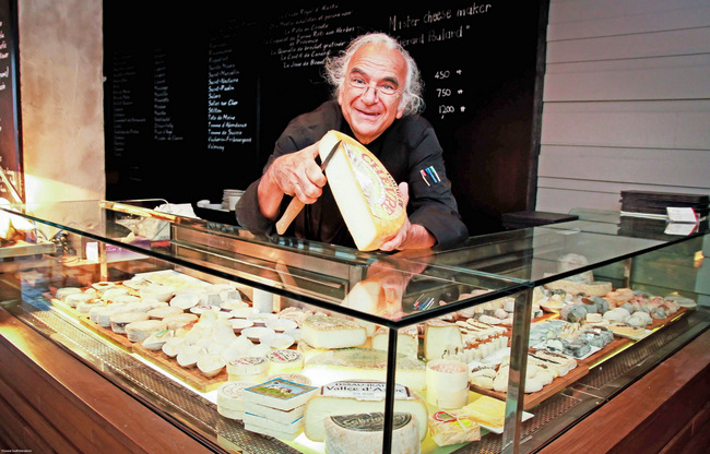 Gérard Poulard returns to Bangkok