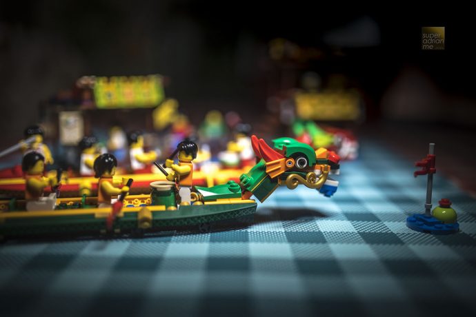 LEGO Dragon Boat with mini figures | SUPERADRIANME.com LEGO Dragon Boat with mini figures