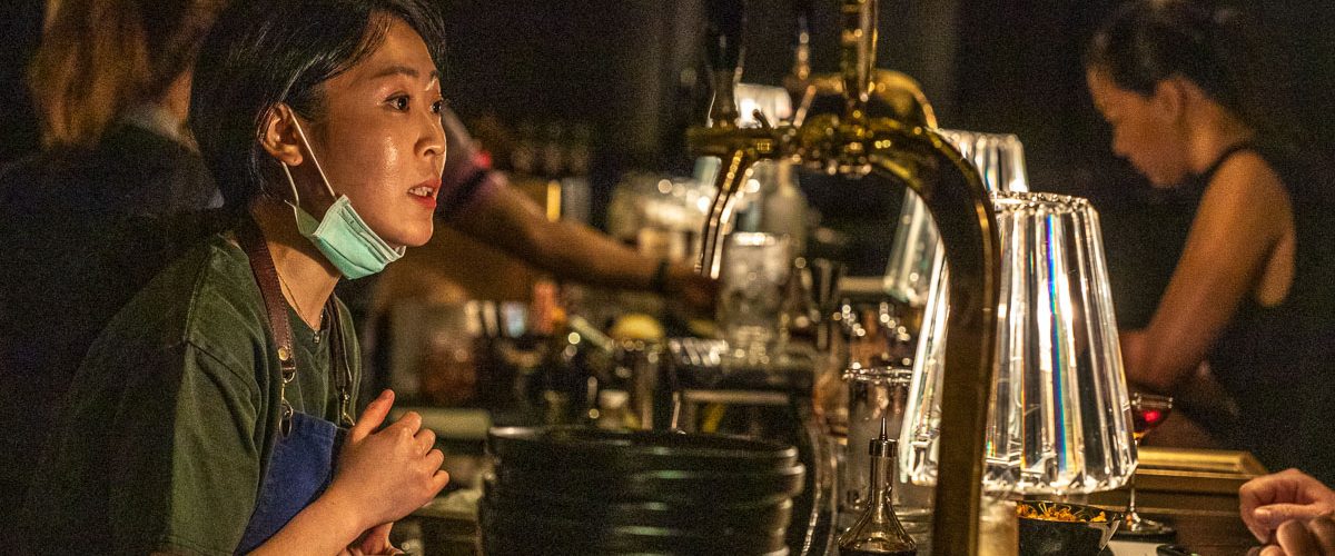 Bannie Kang during guest shift at Manhattan Bar in Singapore in April 2021